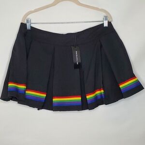 Dolls Kill Strutting by Life Pleated Mini Skirt Size 1X Rainbow Stripe Trim NEW